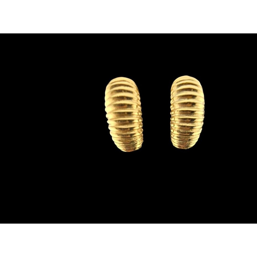 Vintage Gold-Tone Ribbed Shrimp Hoop Clip-On Earrings - Picture 5 of 8